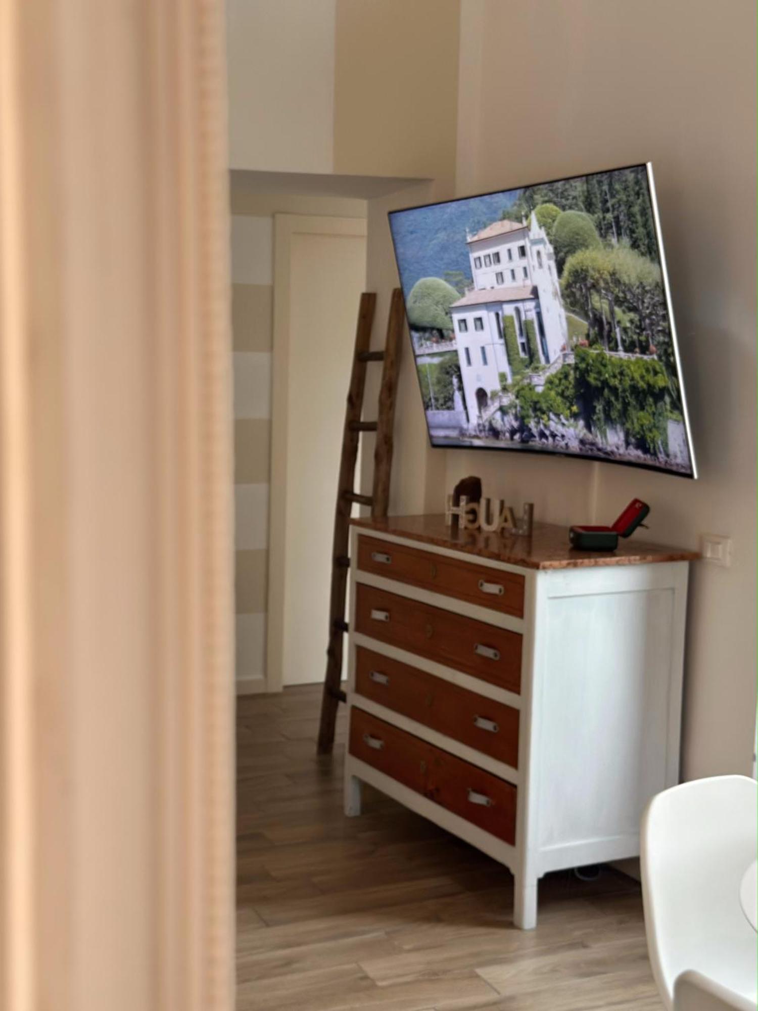 Contessa Reina Apartment Como Bagian luar foto